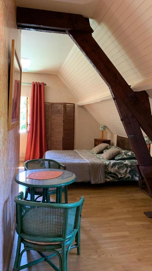 Bed and Breakfast Le Moulin Du Boisset Saint-Denis-les-Martel Экстерьер фото