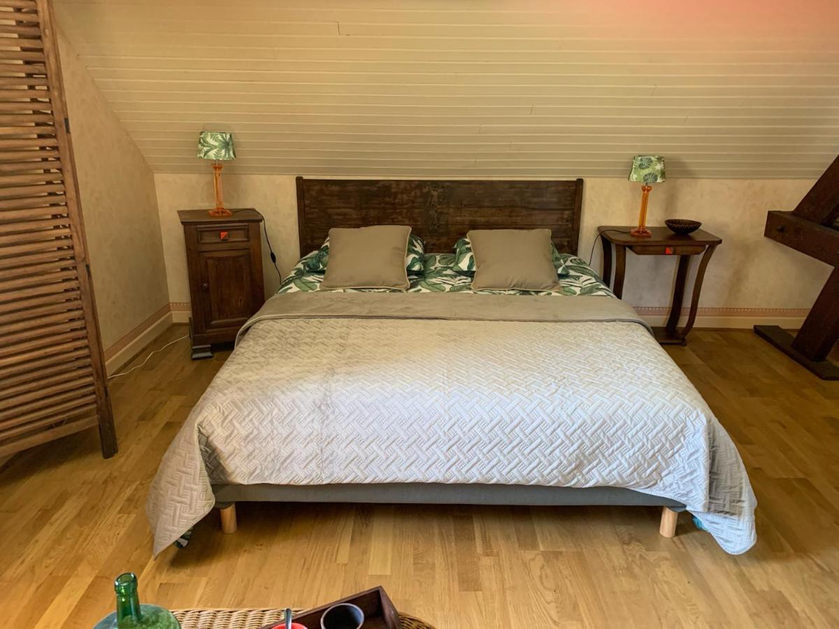 Bed and Breakfast Le Moulin Du Boisset Saint-Denis-les-Martel Экстерьер фото