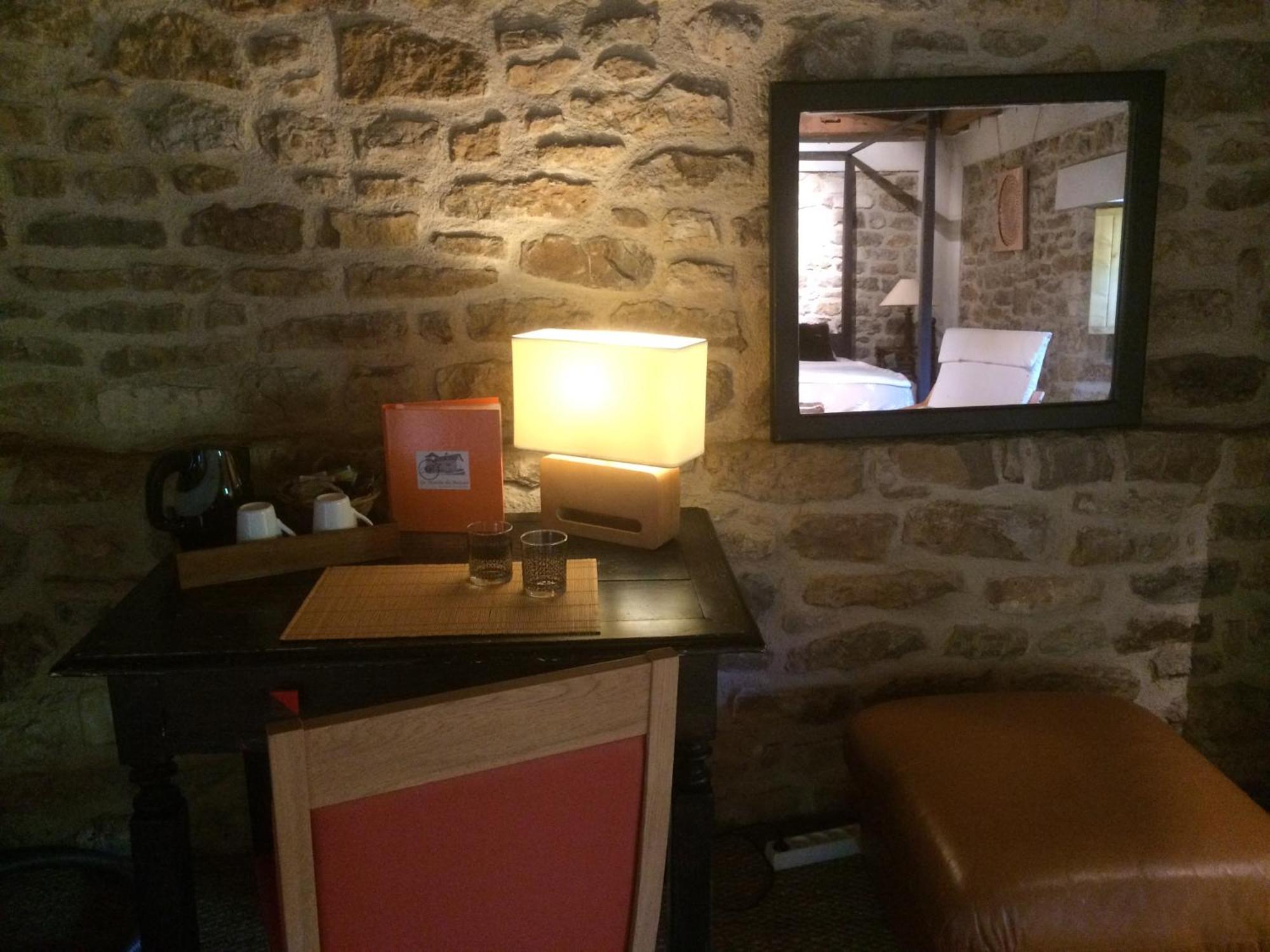 Bed and Breakfast Le Moulin Du Boisset Saint-Denis-les-Martel Номер фото